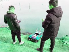 <b>立得空間與武漢世隆共探無人船技術新境界——湯遜湖畔現場演示引關注</b>